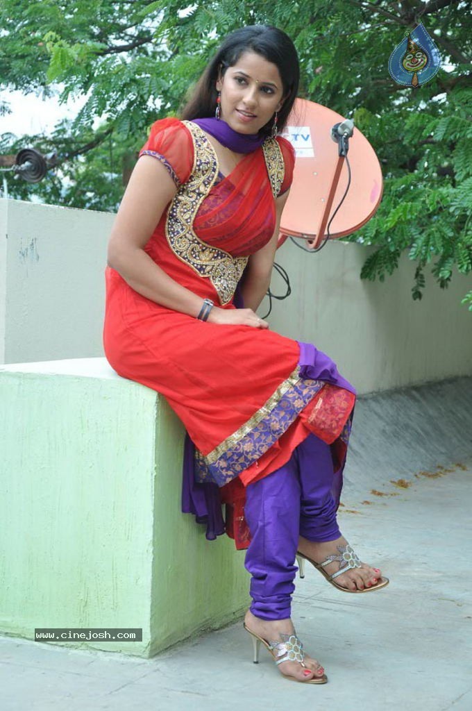 Shravya Reddy Stills - 14 / 57 photos