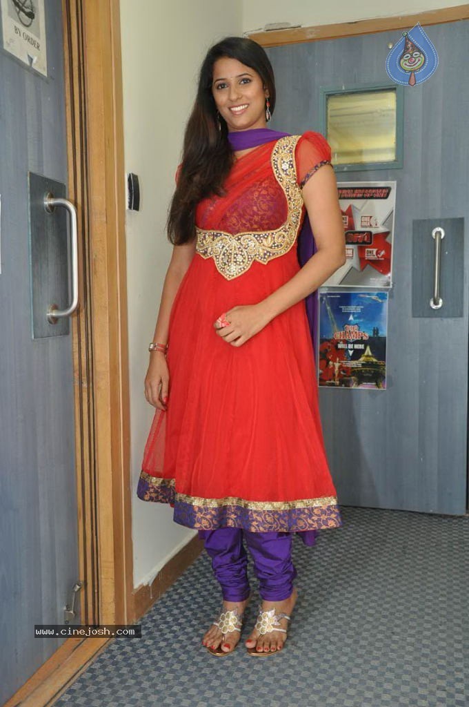 Shravya Reddy Stills - 17 / 57 photos