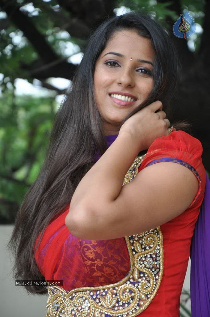Shravya Reddy Stills - 27 / 57 photos