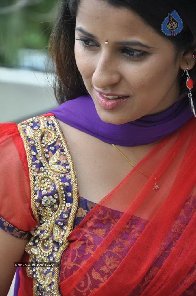 Shravya Reddy Stills - 40 / 57 photos