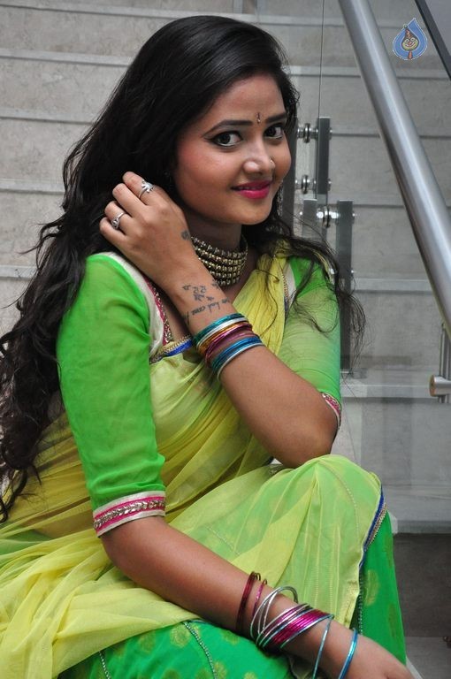 Shreya Vyas New Images - 14 / 39 photos