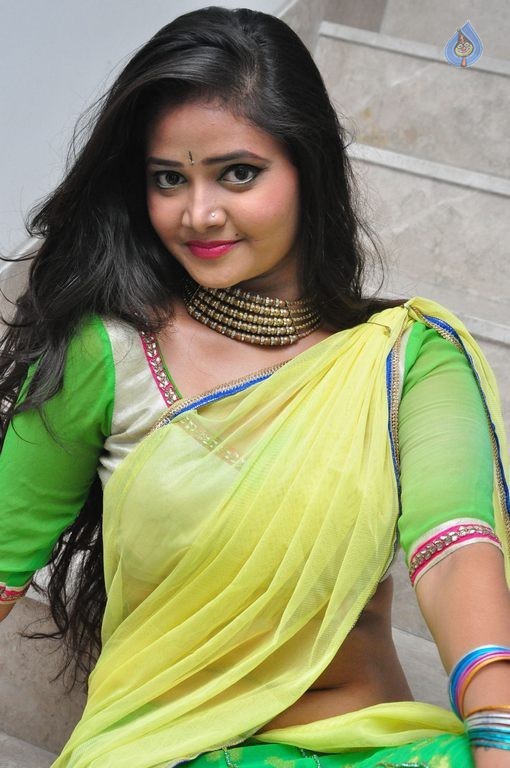 Shreya Vyas New Images - 15 / 39 photos