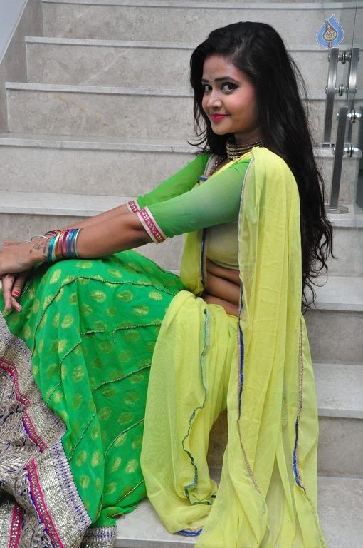 Shreya Vyas New Images - 18 / 39 photos