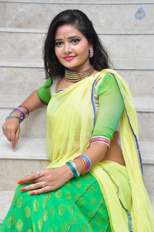 Shreya Vyas New Images - 26 / 39 photos