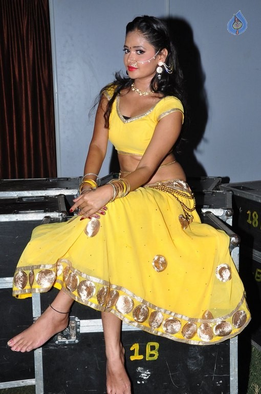 Shreya Vyas New Pics - 39 / 40 photos