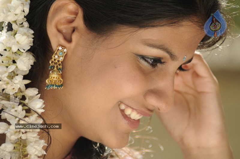 Shriya Dhanvanthri Gallery - 2 / 50 photos