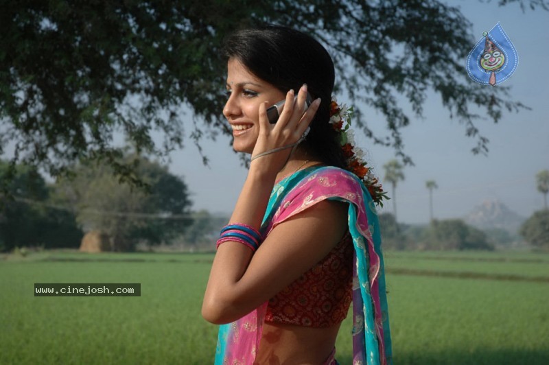 Shriya Dhanvanthri Gallery - 22 / 50 photos