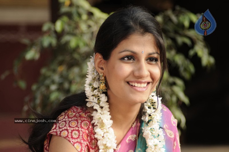 Shriya Dhanvanthri Gallery - 47 / 50 photos