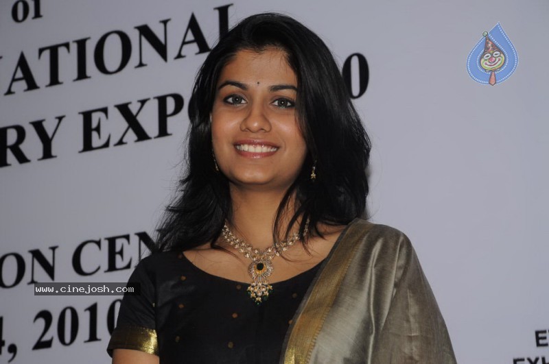 Shriya Dhanvanthri Stills - 19 / 23 photos