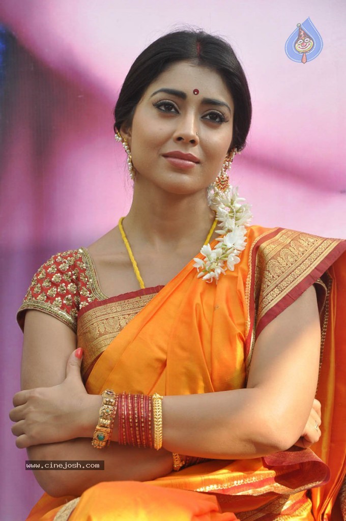 Shriya Latest Photos - 18 / 60 photos