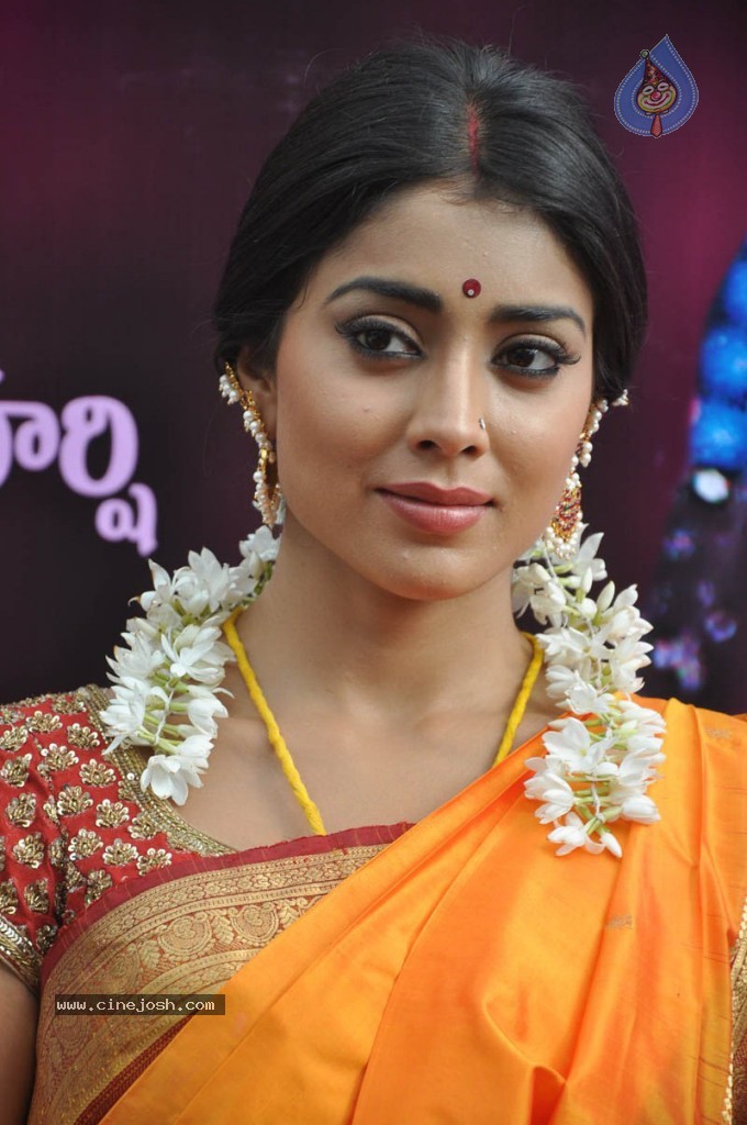 Shriya Latest Photos - 21 / 60 photos