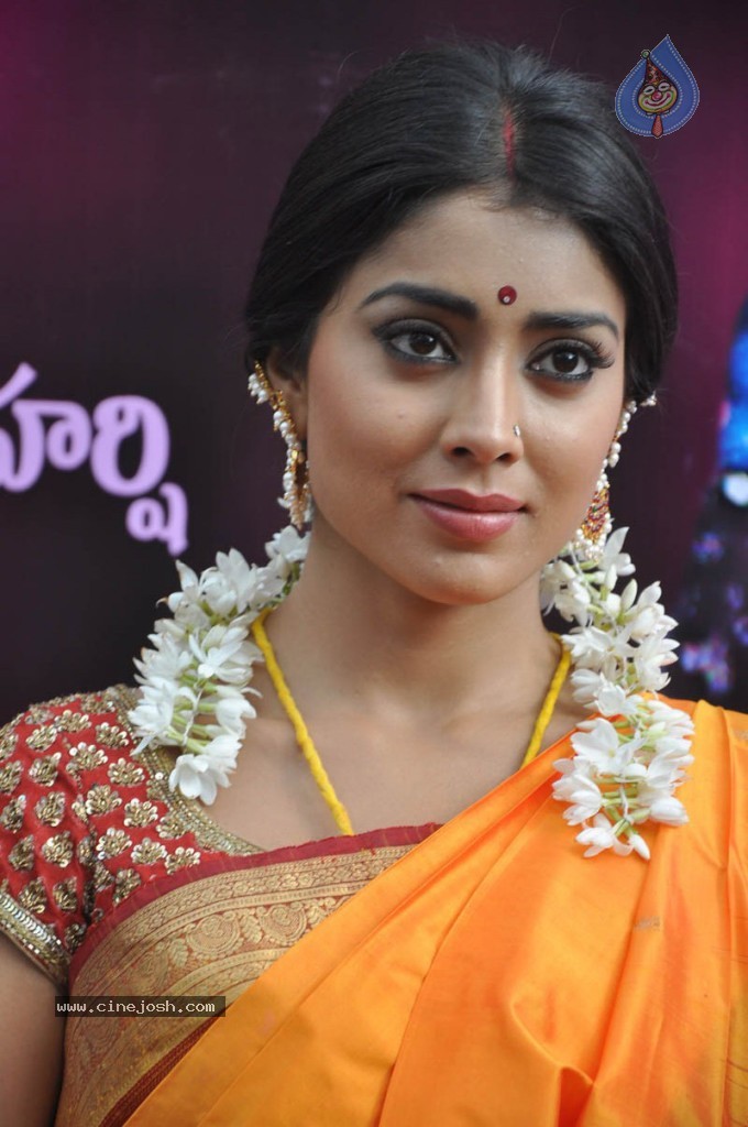 Shriya Latest Photos - 36 / 60 photos