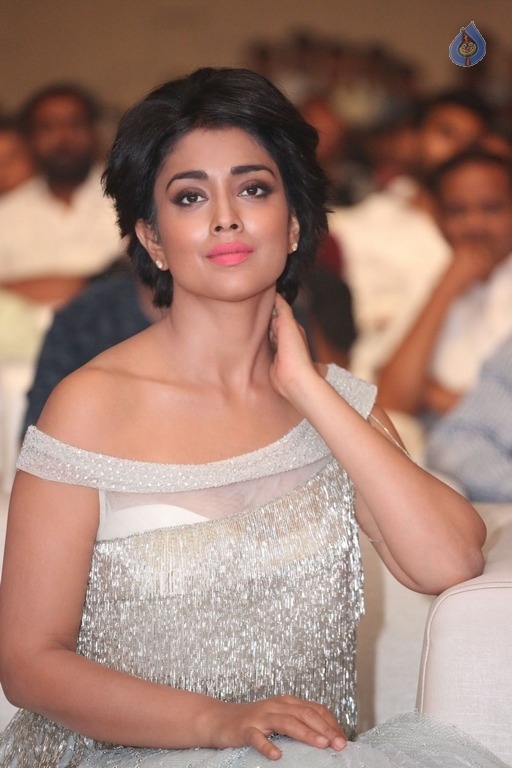 Shriya Saran Latest Images - 2 / 21 photos