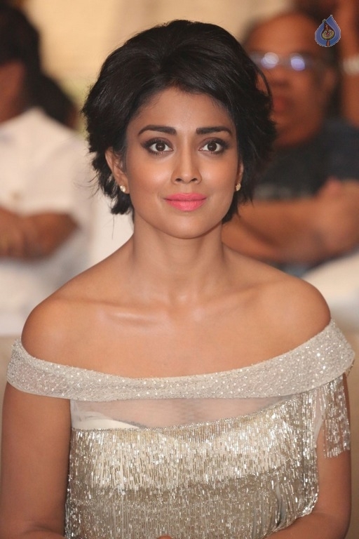 Shriya Saran Latest Images - 7 / 21 photos