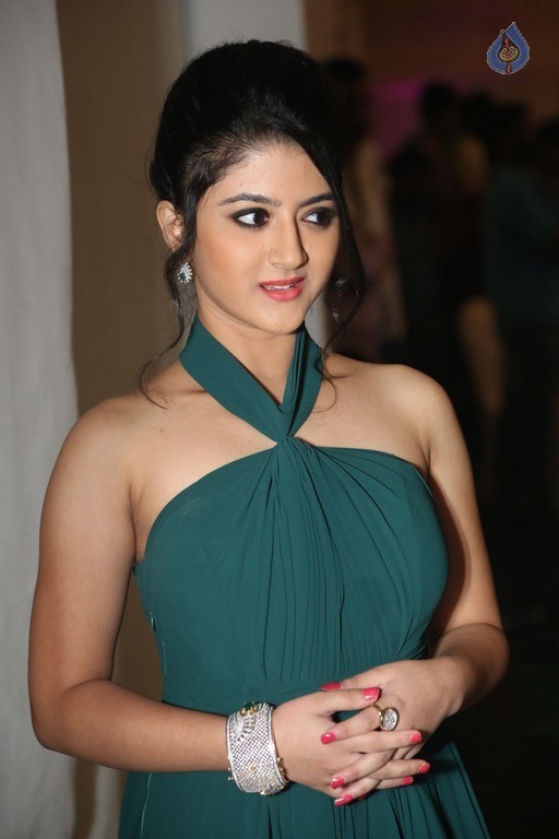 Shriya Sharma Photos - 9 / 21 photos