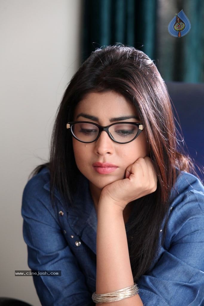 Shriya Latest Stills - 7 / 46 photos