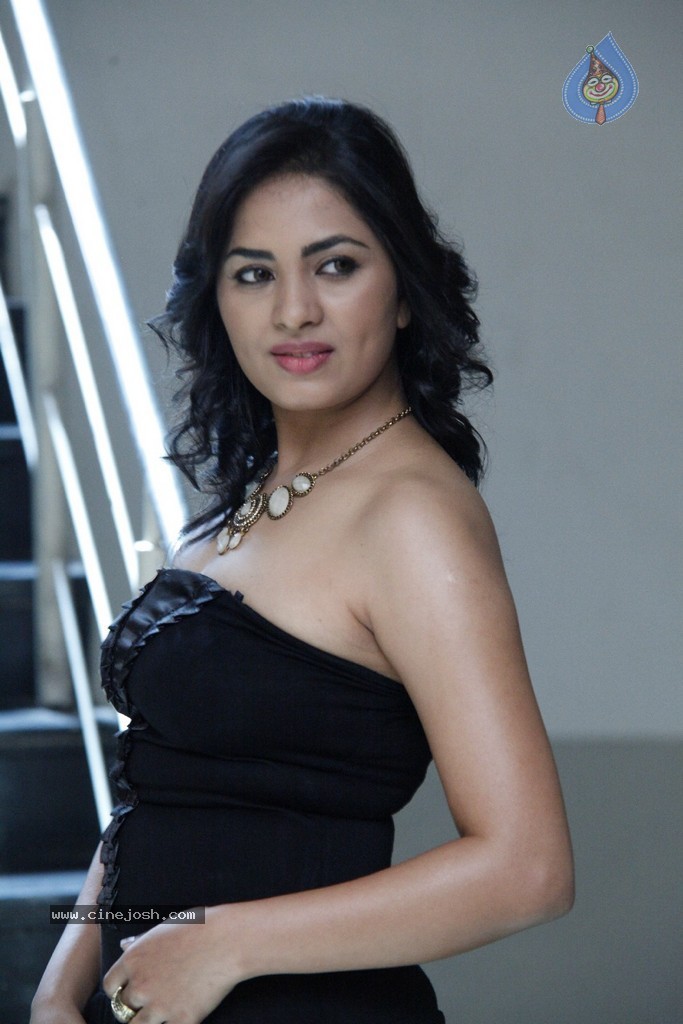 Shrusti New Photos - 15 / 130 photos