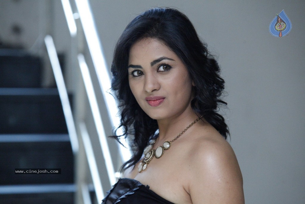 Shrusti New Photos - 16 / 130 photos