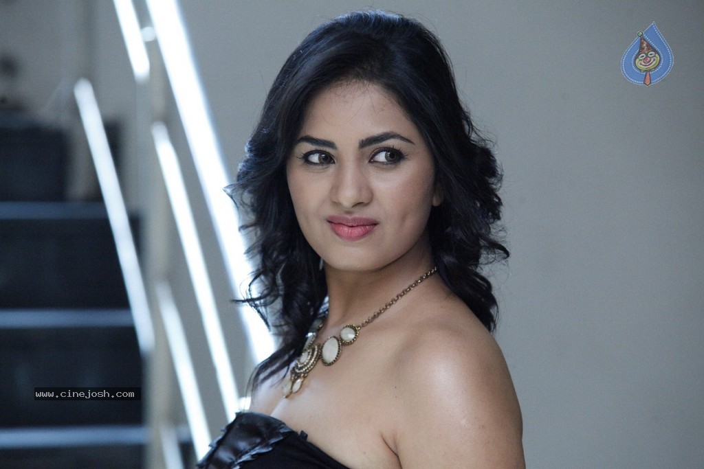 Shrusti New Photos - 114 / 130 photos