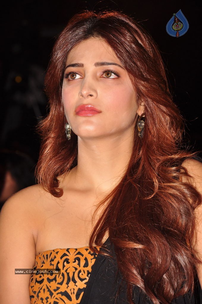 Shruthi Hassan New Photos - 59 / 83 photos