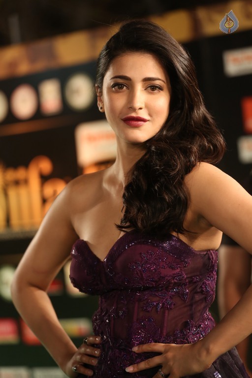 Shruti Haasan at IIFA 2016 - 46 / 54 photos