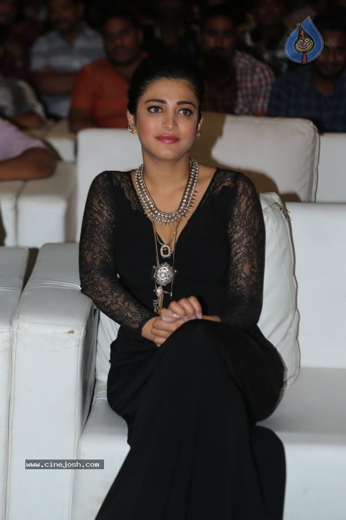 Shruti Haasan at Race Gurram Success Meet - 99 / 104 photos