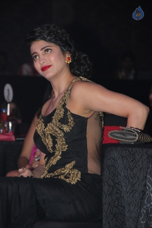 Shruti Haasan at Ritz Style Awards - 25 / 28 photos