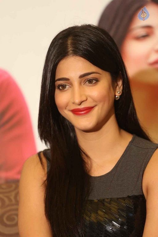 Shruti Haasan Photos - 9 / 31 photos