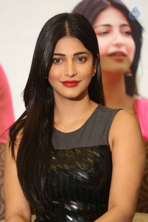 Shruti Haasan Photos - 13 / 31 photos