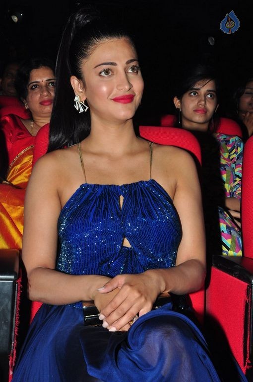 Shruti Haasan Photos - 13 / 42 photos