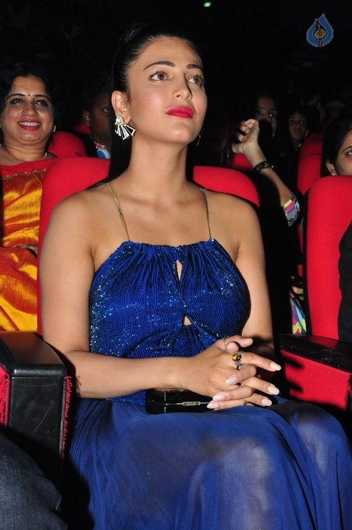 Shruti Haasan Photos - 14 / 42 photos