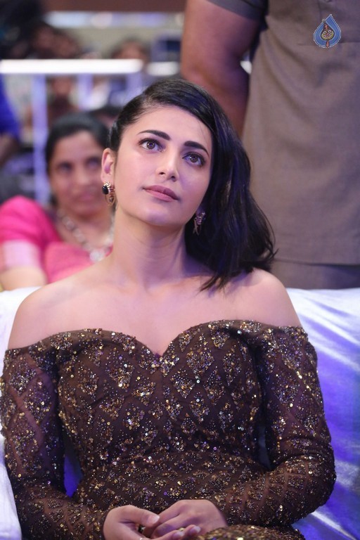 Shruti Haasan Photos - 45 / 53 photos