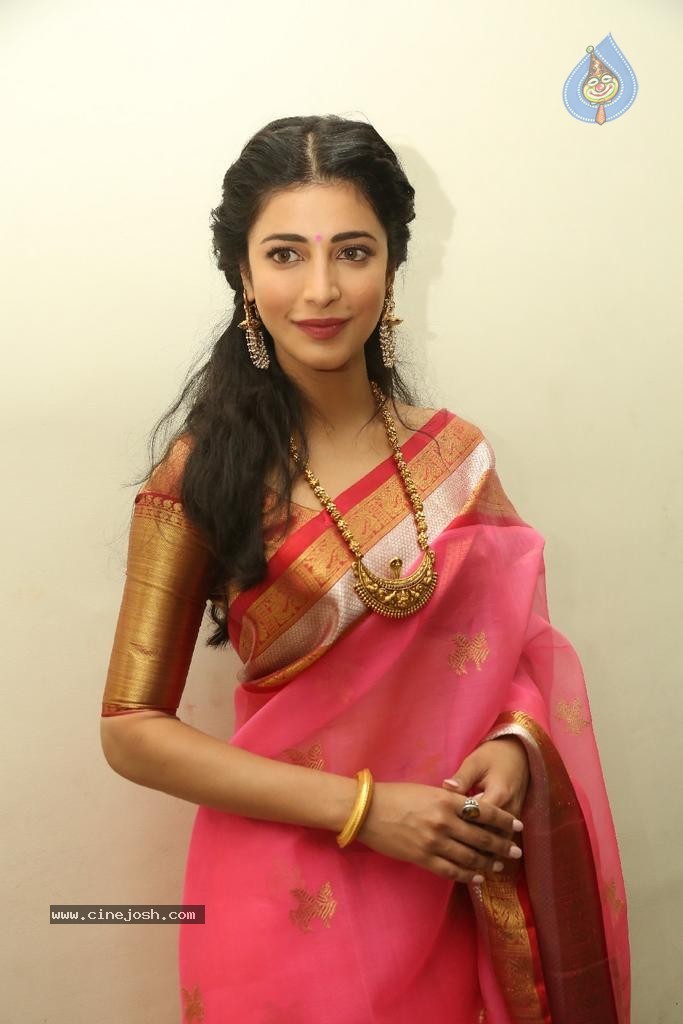 Shruti Hassan New Photos - 60 / 82 photos