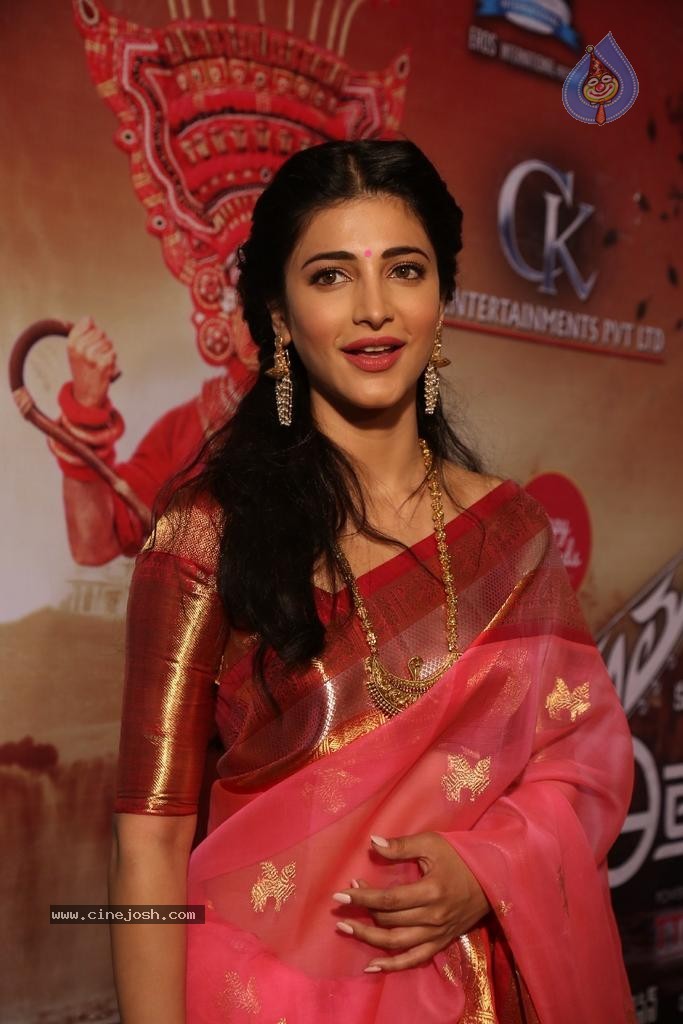 Shruti Hassan New Photos - 71 / 82 photos