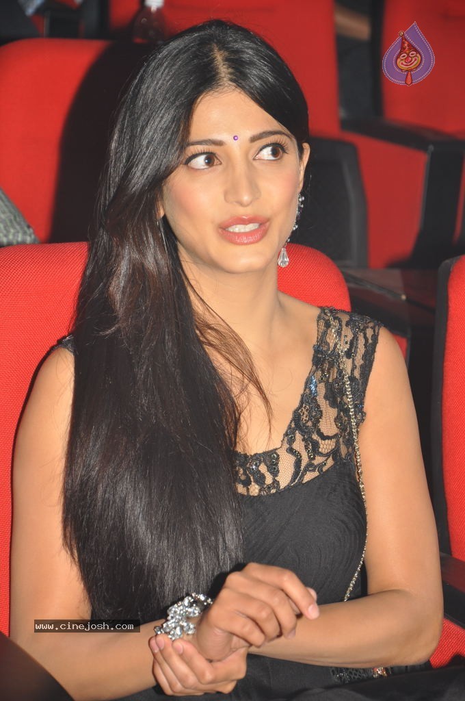 Shruti Hassan Photos - 16 / 52 photos