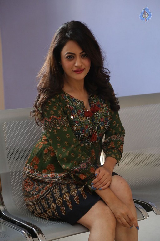 Shruti Sodhi Latest Photos - 11 / 42 photos