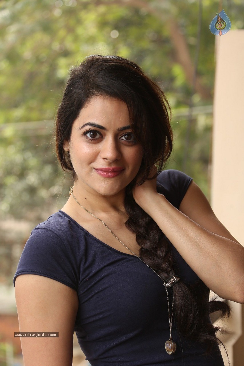 Shruti Sodhi New Stills - 49 / 90 photos