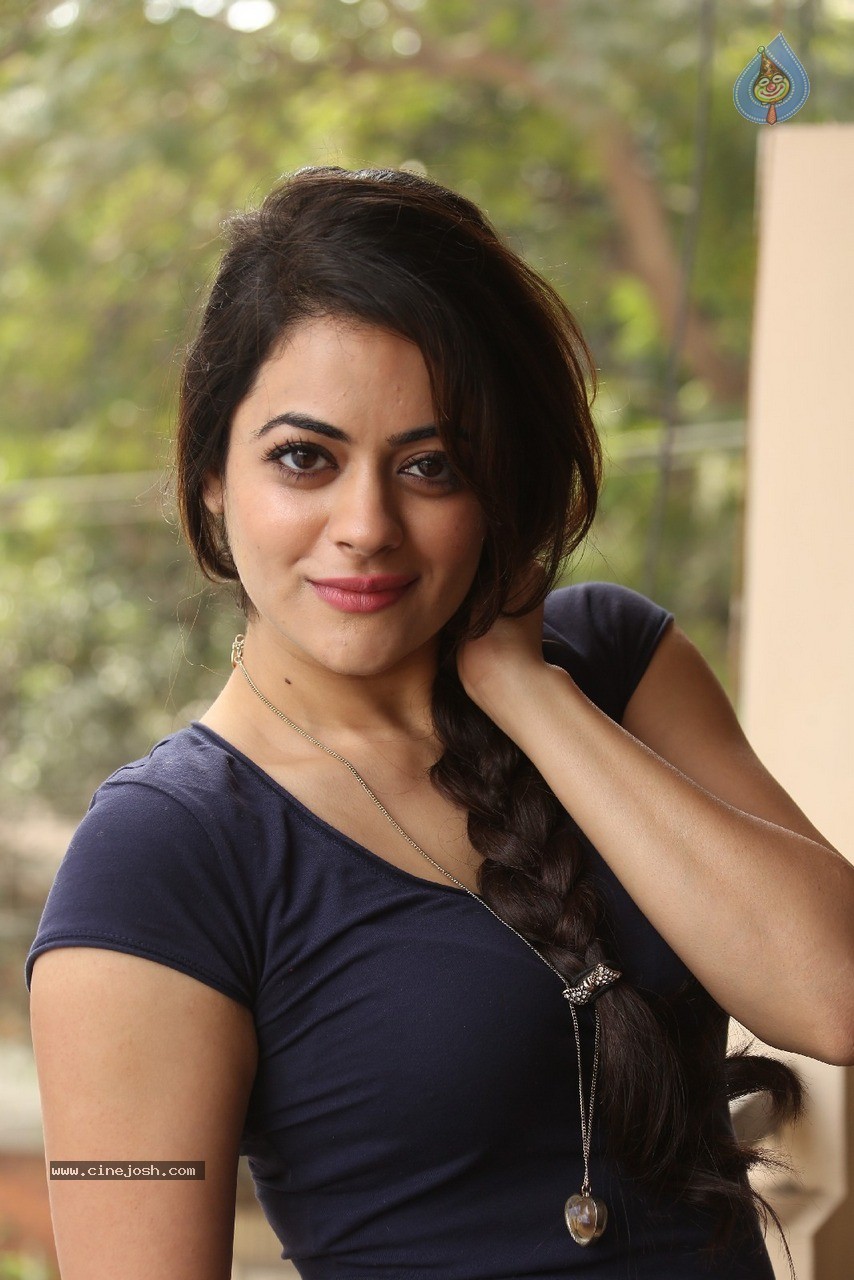 Shruti Sodhi New Stills - 82 / 90 photos