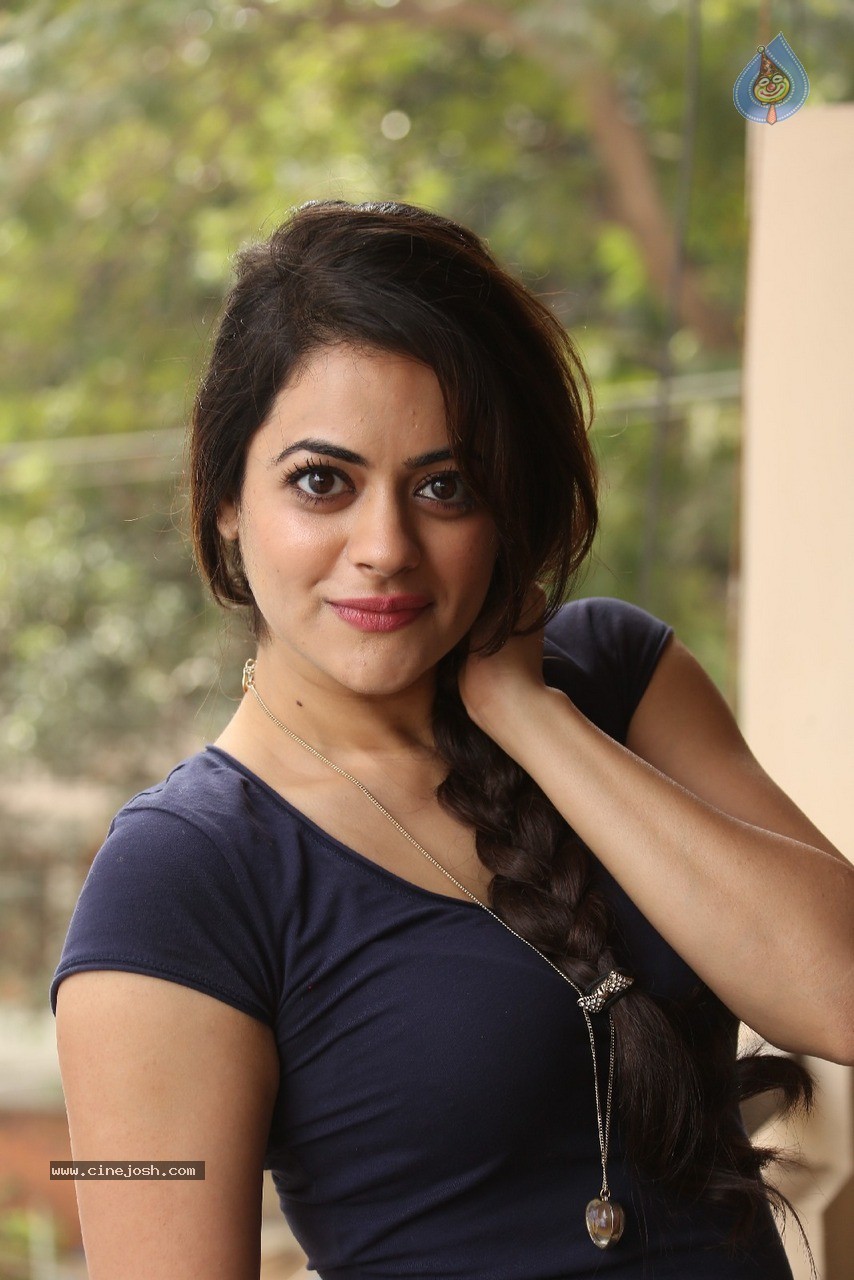 Shruti Sodhi New Stills - 90 / 90 photos