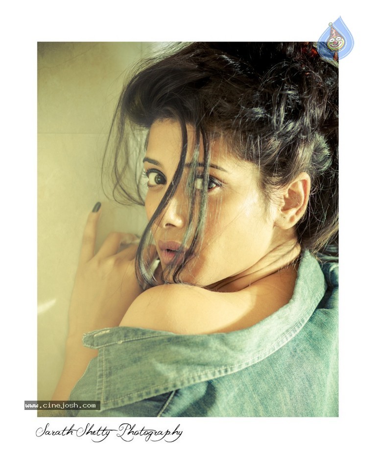 Shruti Yugal Photoshoot - 13 / 52 photos