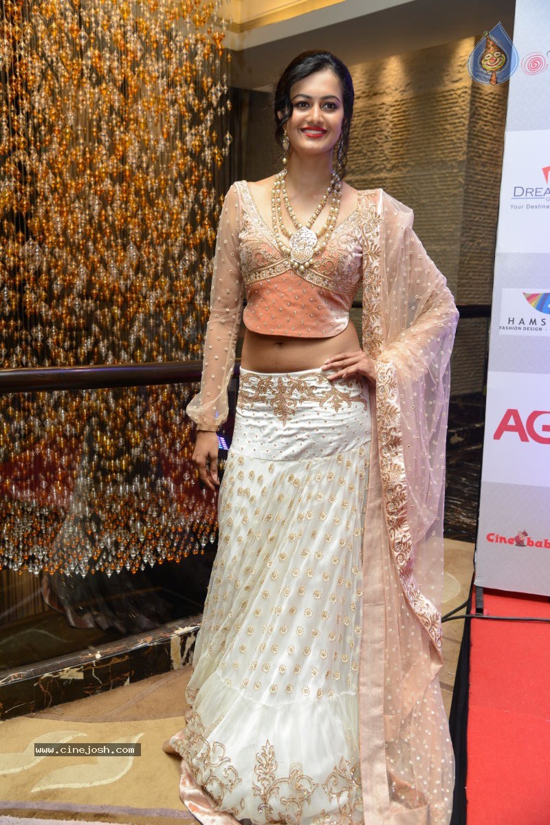 Shubra Aiyappa New Photos - 10 / 60 photos