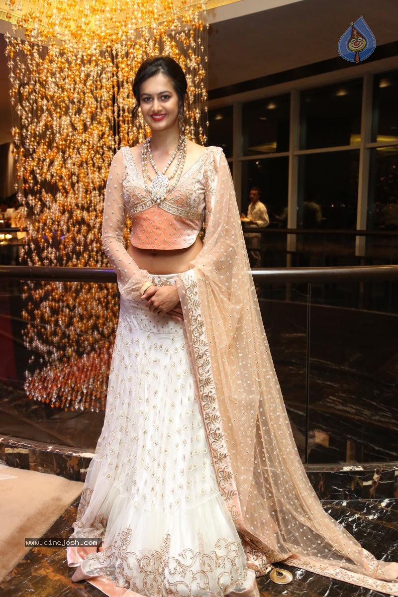 Shubra Aiyappa New Photos - 27 / 60 photos