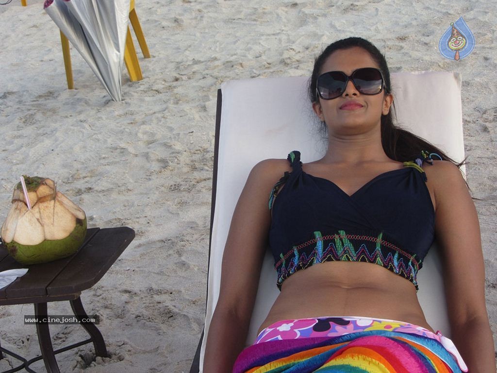 Shubra Aiyappa New Stills - 5 / 22 photos