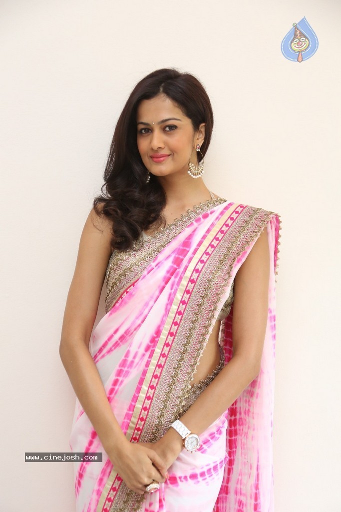 Shubra Aiyyappa New Pics - 68 / 73 photos