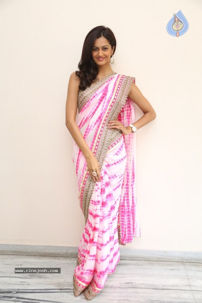 Shubra Aiyyappa New Pics - 70 / 73 photos