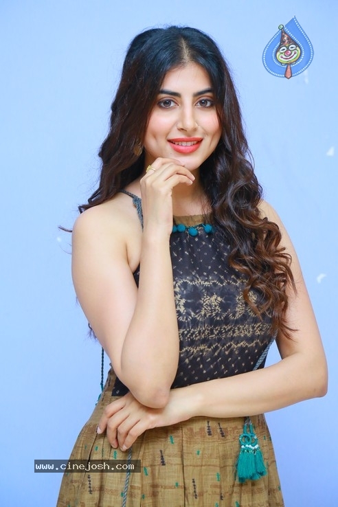 Shweta Avasthi Photos - 32 / 42 photos