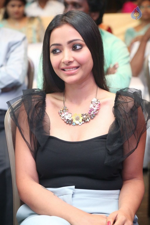 Shweta Basu Prasad Pics - 27 / 34 photos