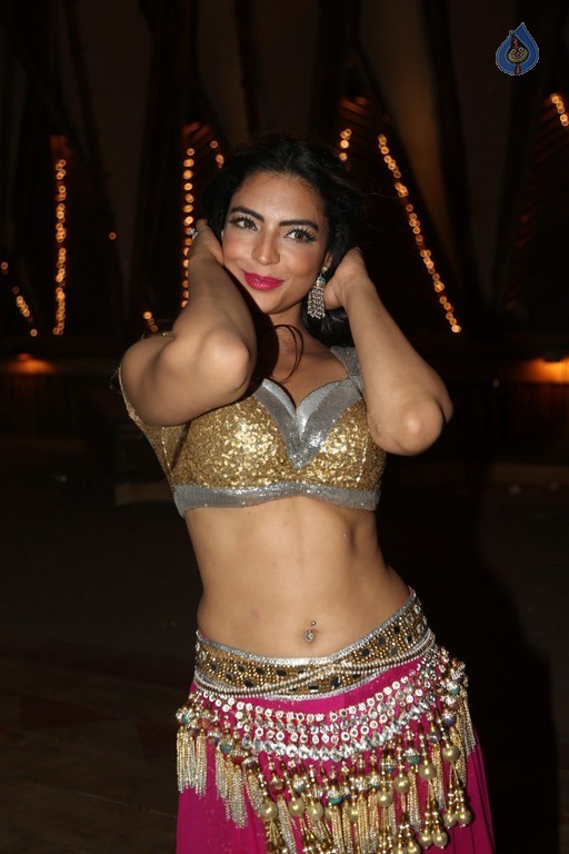 Shweta Bhardwaj Photos - 28 / 54 photos