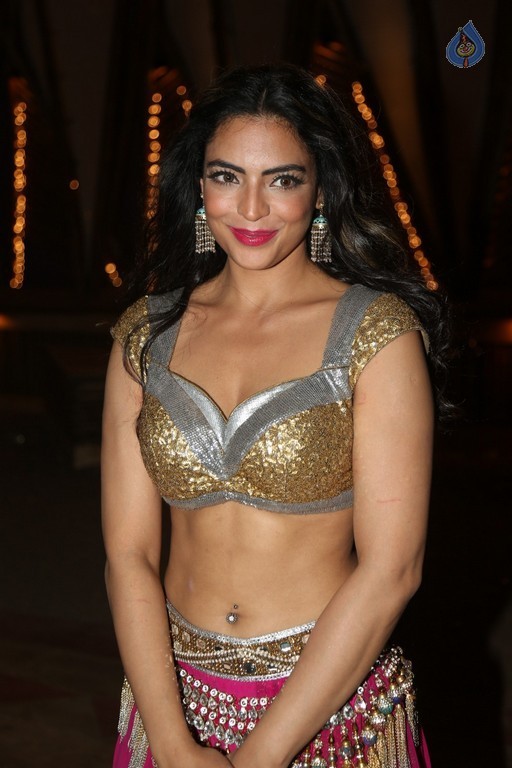 Shweta Bhardwaj Photos - 33 / 54 photos