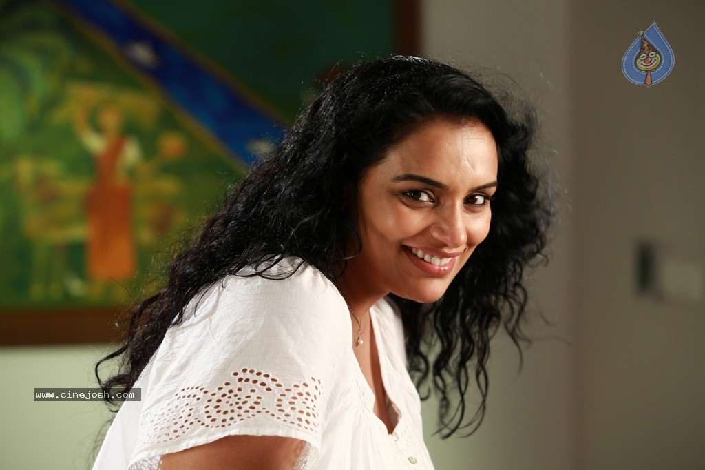 Shweta Menon Stills - 5 / 10 photos